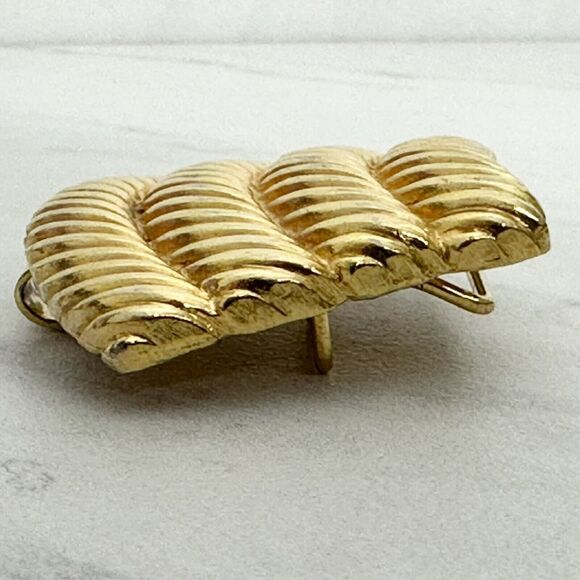 Vintage Textured Wavy Gold Tone Belt Buckle Piece - Picture 5 of 8